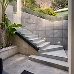Vue Panoramique A 10 Minutes De Monaco 艾日